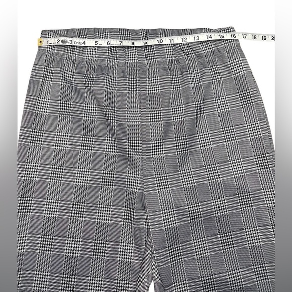 NWOT, Penningtons, Plaid Pull-On Plus Size Pants, Size X, Black, White - Picture 3 of 8
